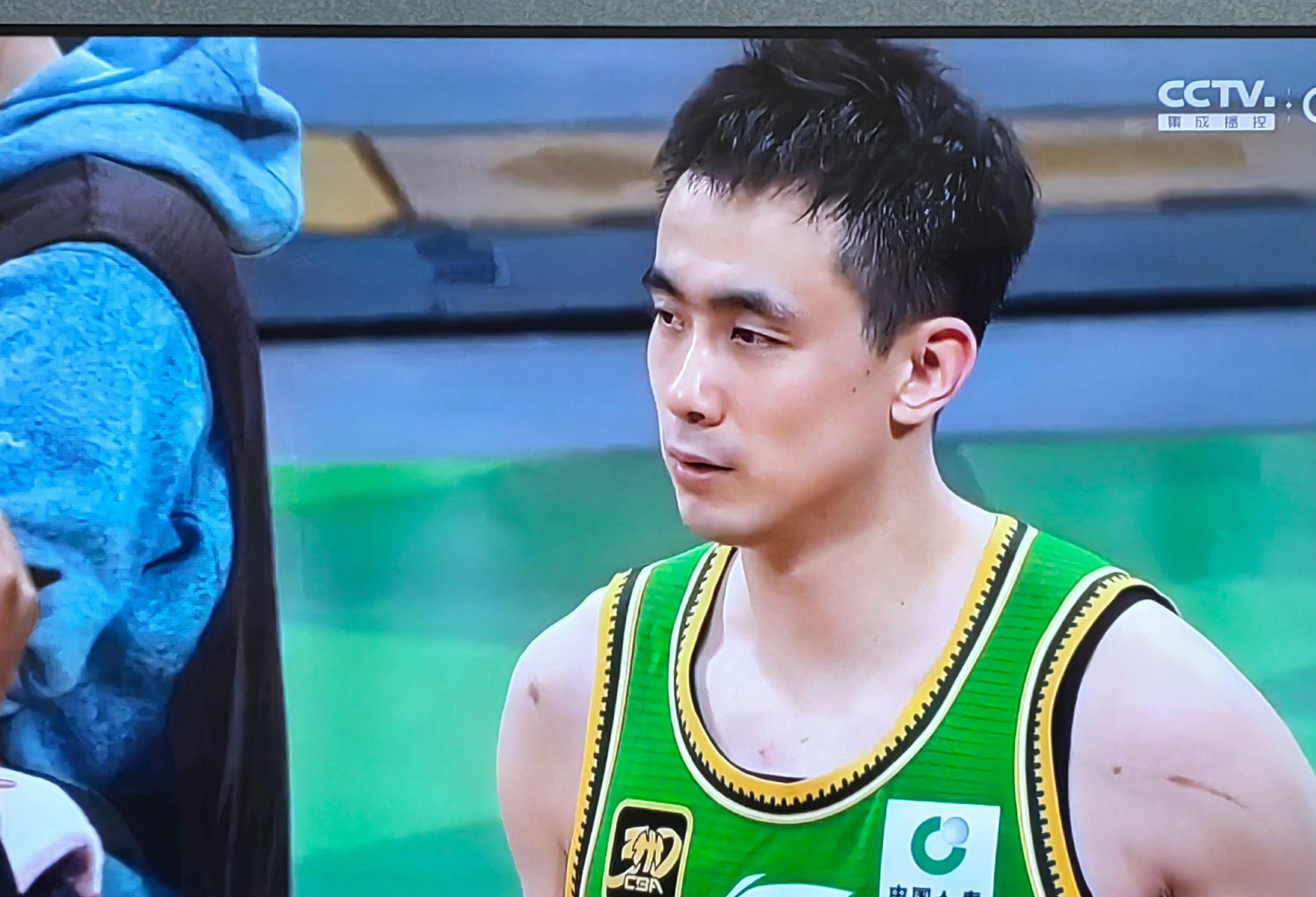 广厦男篮迎意大利杯关键赛，冲刺阶段更衣室发声，媒体盛赞，身体对抗强度拉满的简单介绍