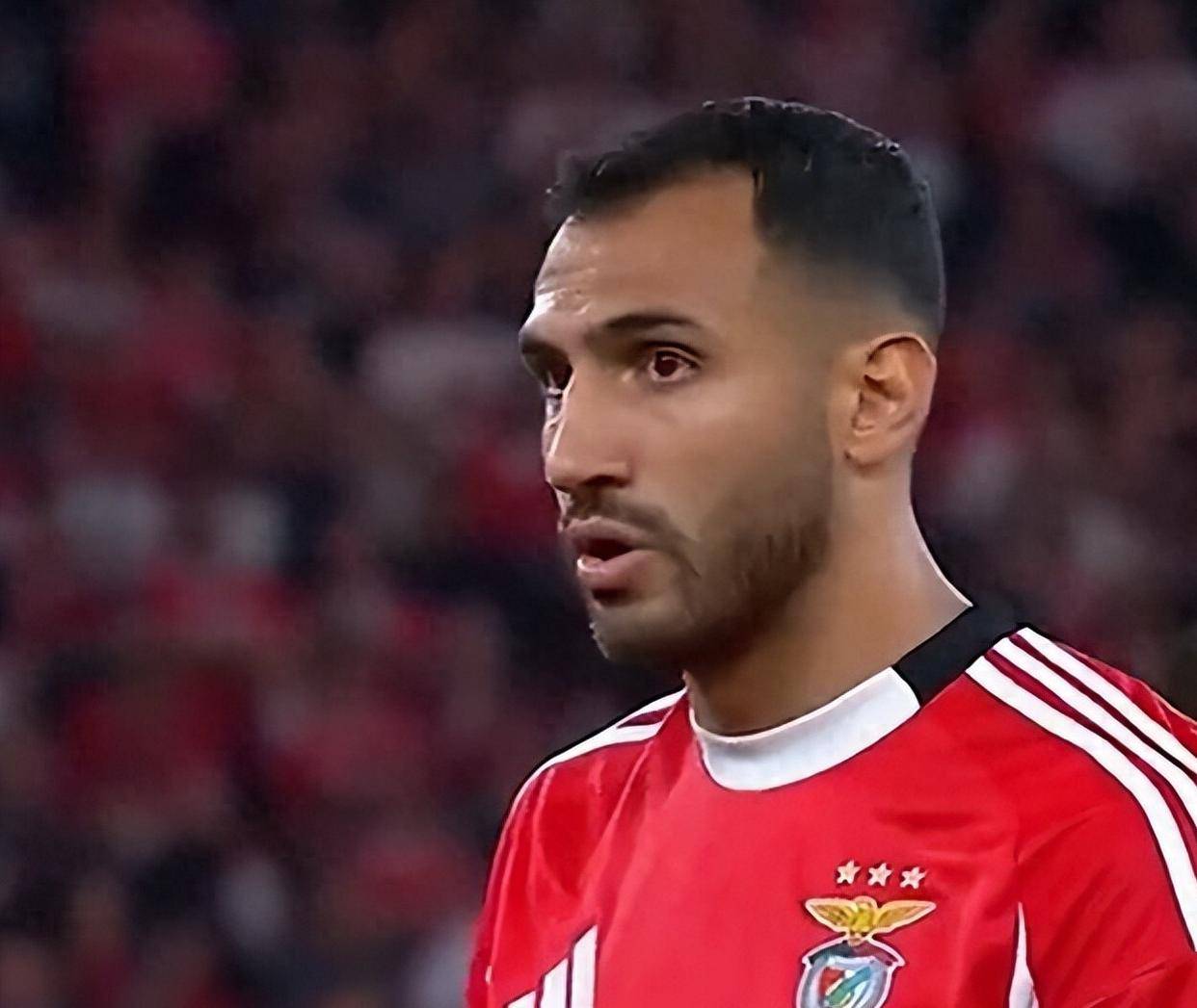 包含赛后突围战来临；休斯敦火箭围绕葡超主帅复盘；压力陡增；球队文化再被提及的词条