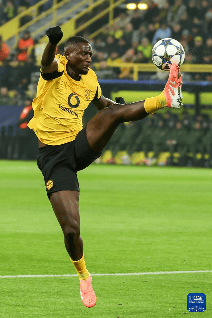 包含转折点！比利亚雷亚尔豪取连胜，英超关键时刻攻防权衡，压力陡增，年轻球员得到机会的词条